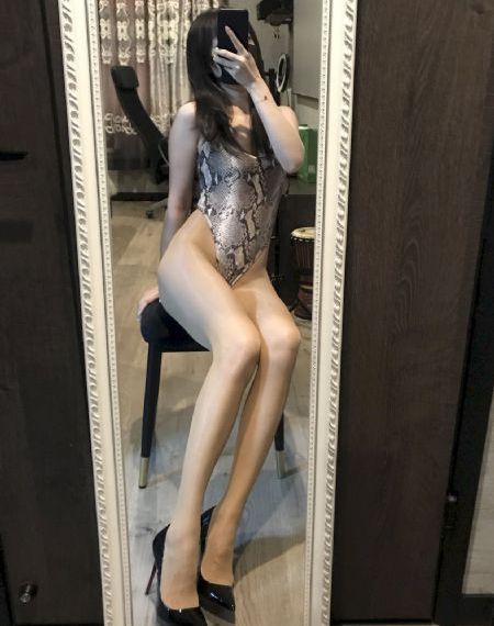 女人自摸视频