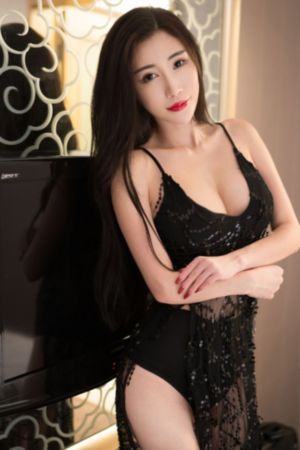 丰满的大胸女朋友3在线看